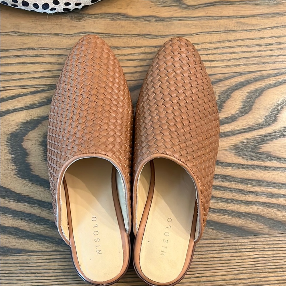 Nisolo Tan Woven Mules NWOT SIZE 8